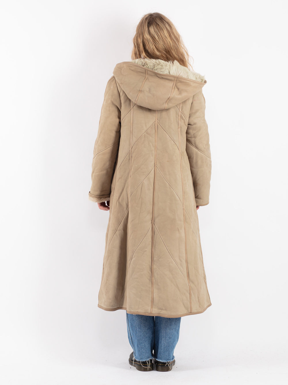Vintage 80's Women Sheepskin Coat in BeigeV9080