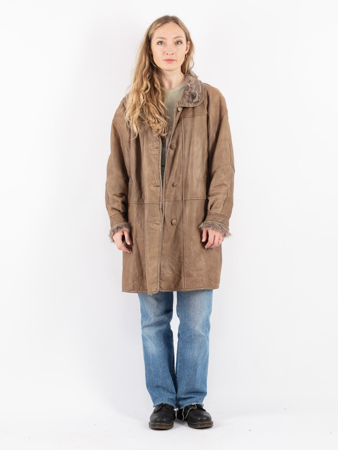 Vintage 80's Women Sheepskin Coat in Beige