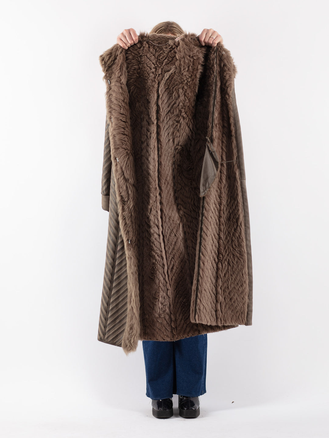 Vintage 80's Women Sheepskin Coat in Beige