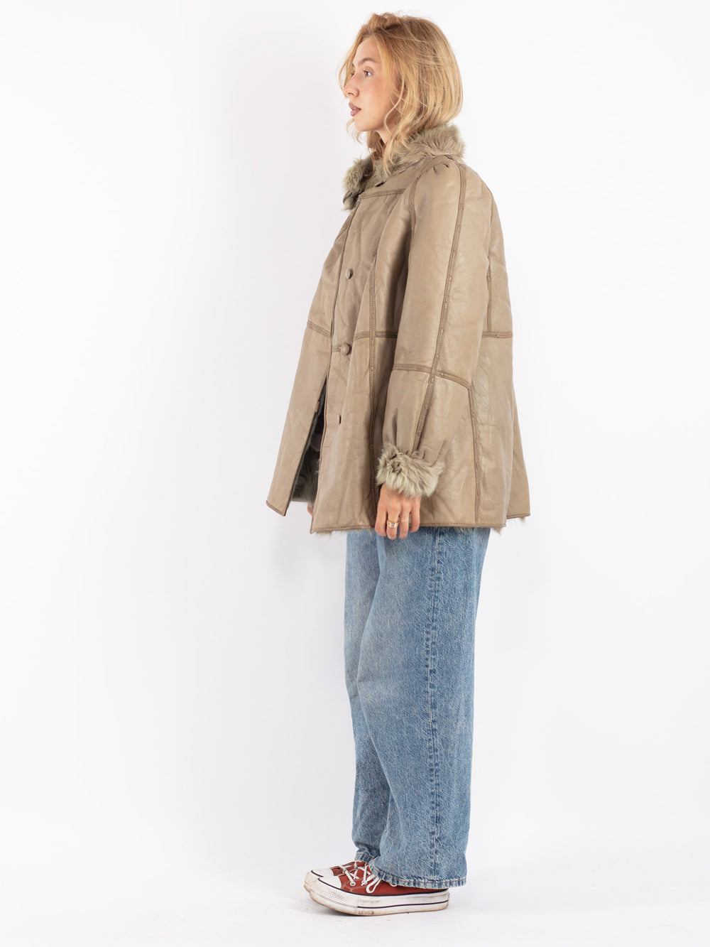 Vintage 80's Women Sheepskin Coat in Beige