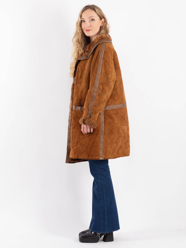 Vintage 80's Women Sheepskin Coat in Brown