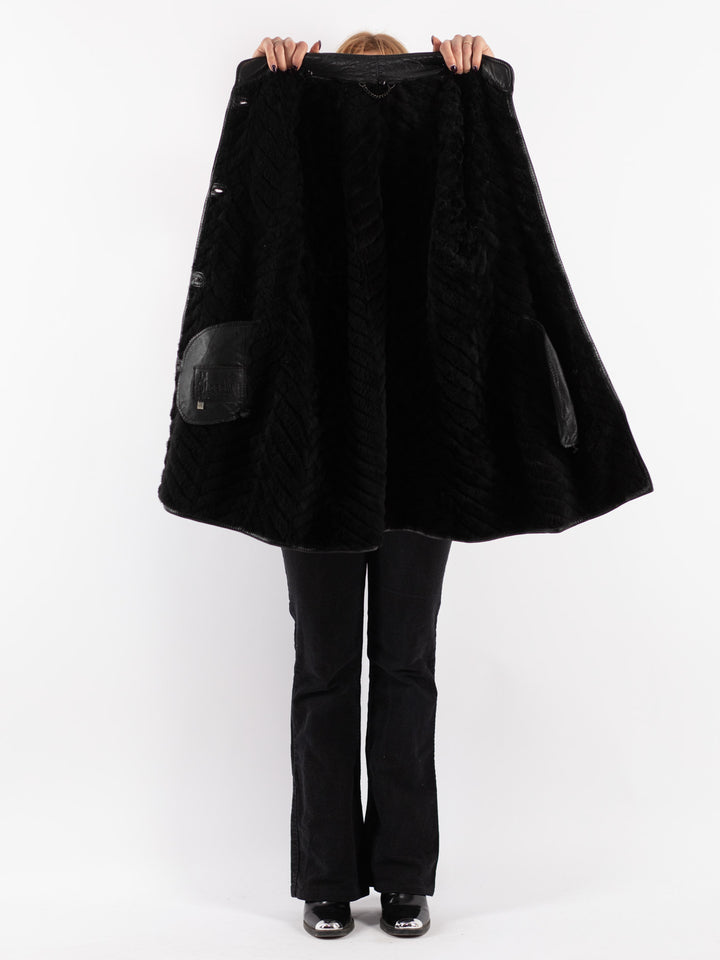 Vintage 80's Women Sheepskin Shearling Coat in Black
