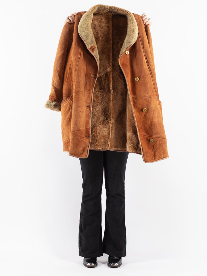 Vintage 80's Women Sheepskin Coat in Brown