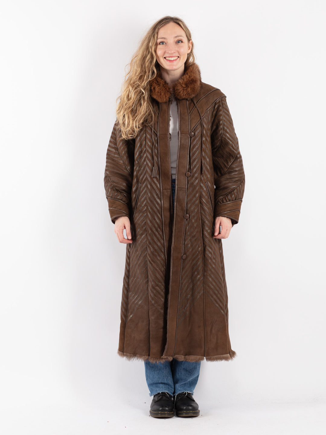 Vintage 80's Women Sheepskin Coat in Brown