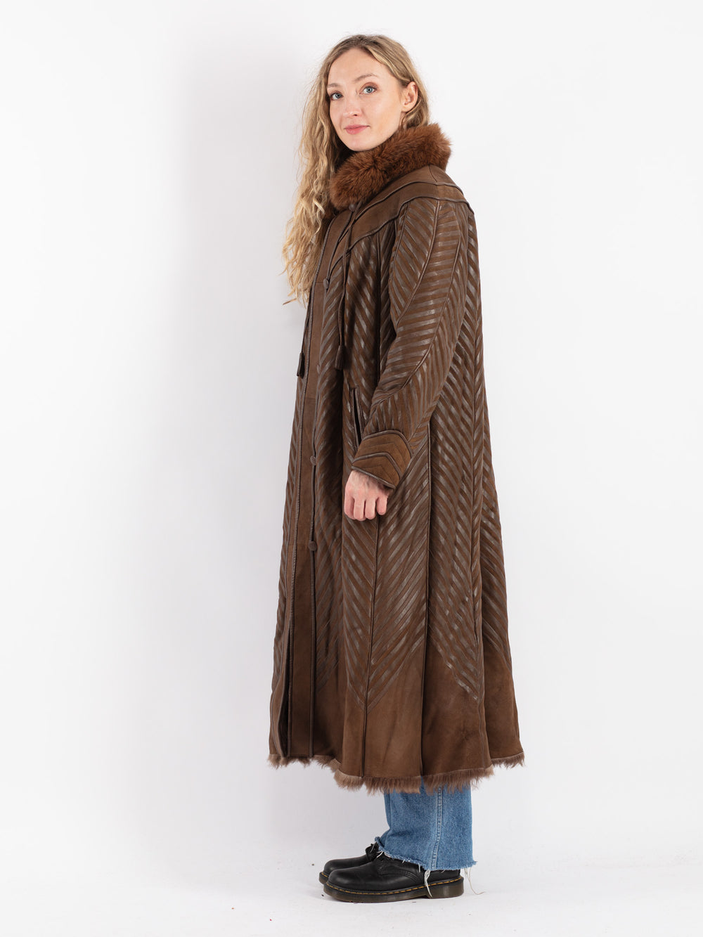Vintage 80's Women Sheepskin Coat in Brown
