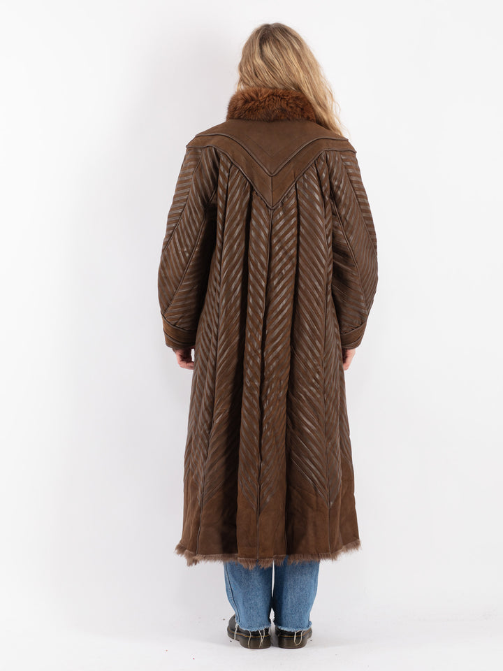 Vintage 80's Women Sheepskin Coat in Brown