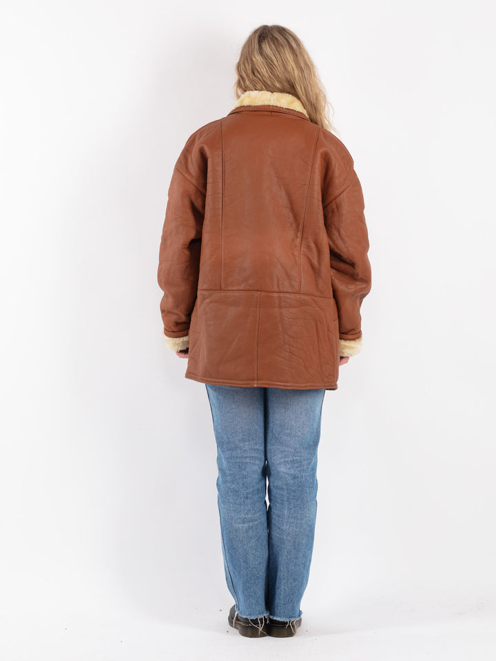 Vintage 80's Women Sheepskin Shearling Coat in Brown