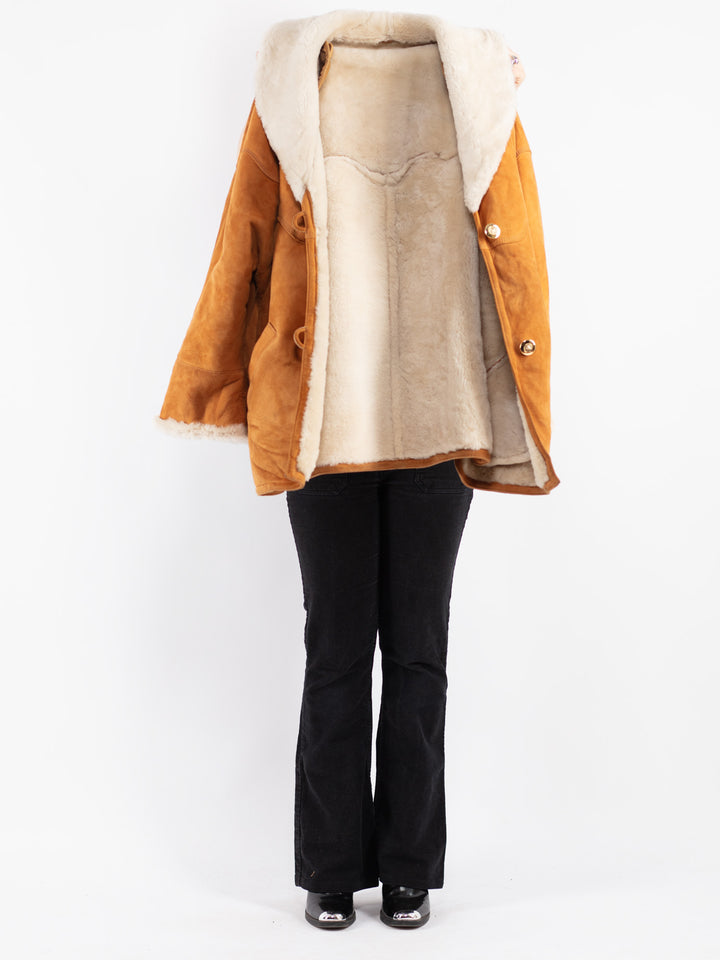 Vintage 80's Women Sheepskin Shearling Coat in Brown