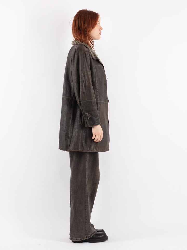 Vintage 80's Women Sheepskin Coat in Brown