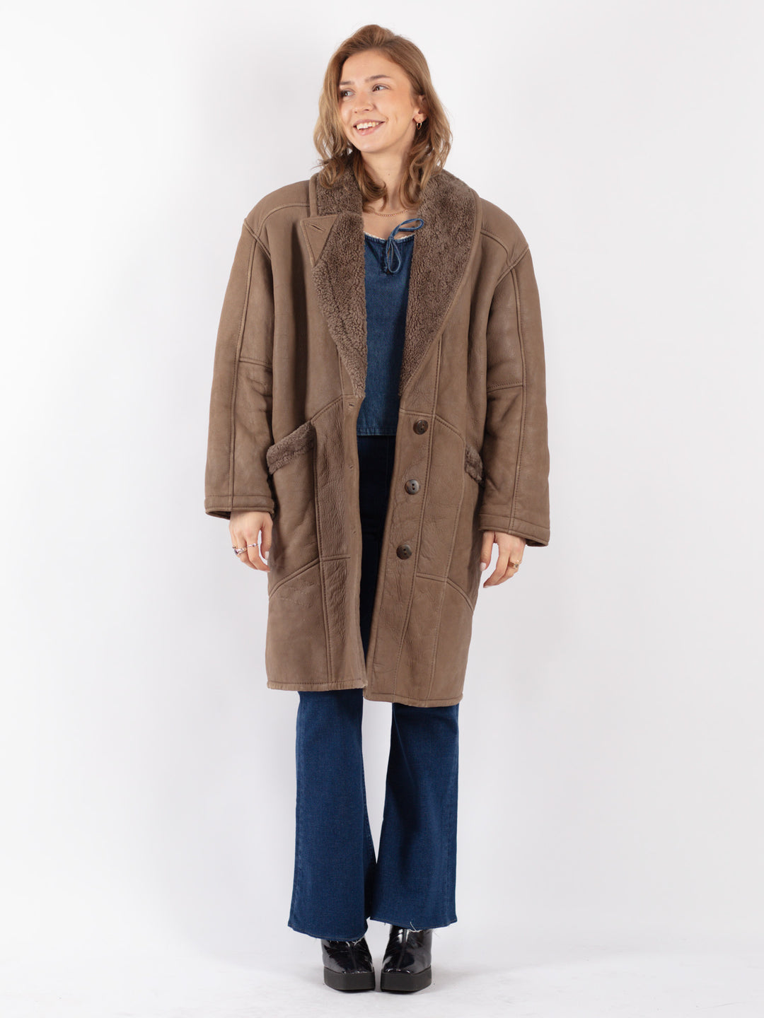 Vintage 80's Women Sheepskin Shearling Coat in Beige