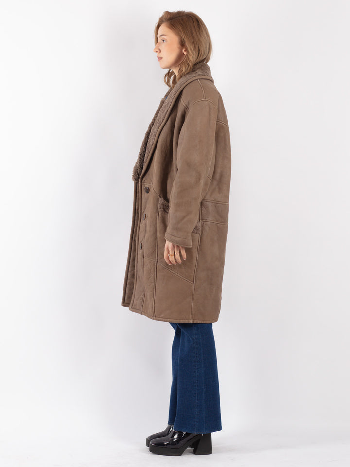 Vintage 80's Women Sheepskin Shearling Coat in Beige