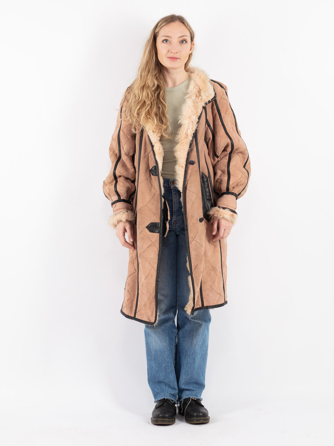 Vintage 80's Women Sheepskin Coat in Beige