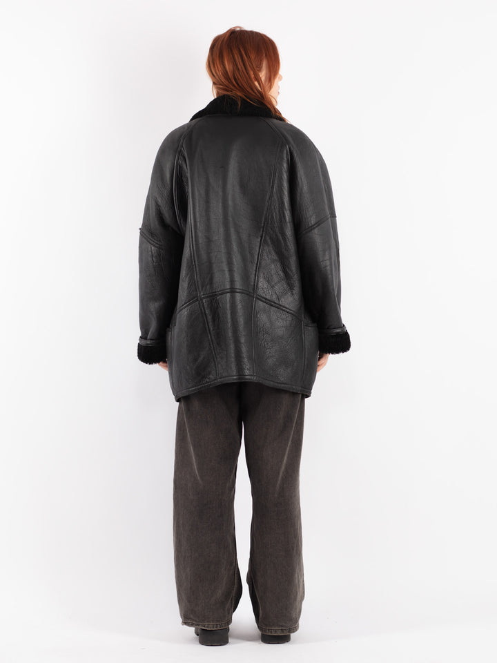 Vintage 80's Women Sheepskin Shearling Coat in Black