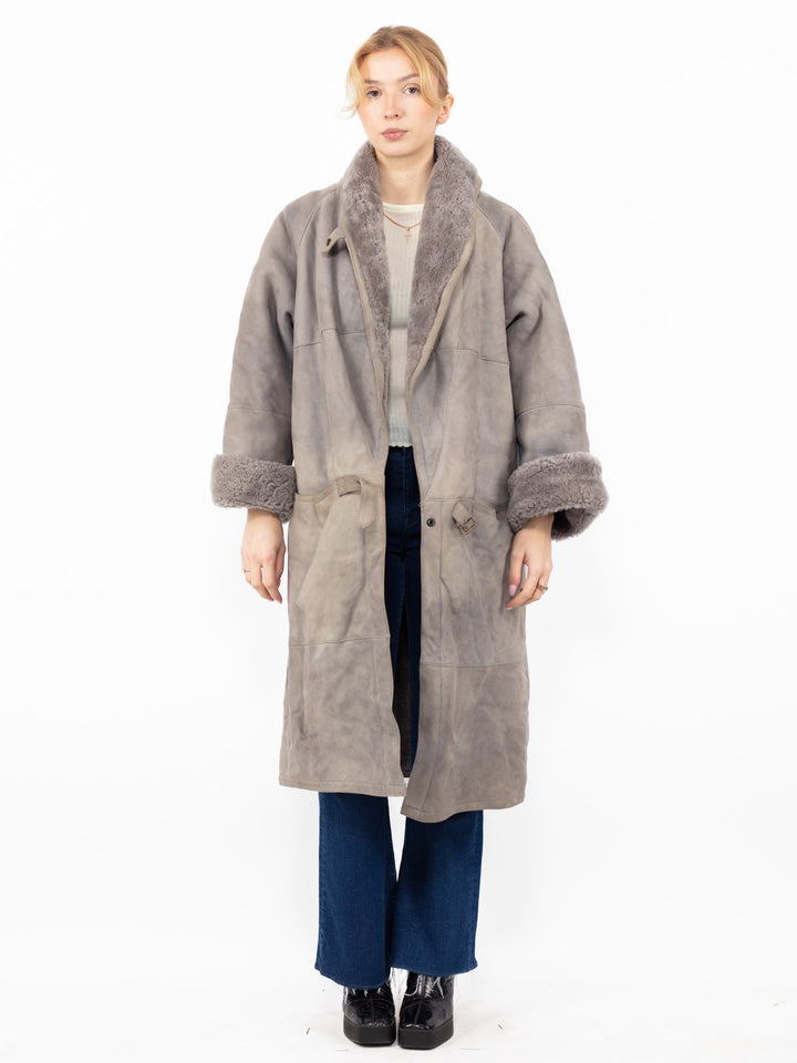 Vintage 80's Women Sheepskin Coat in Gray