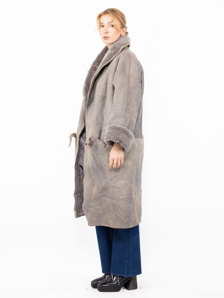 Vintage 80's Women Sheepskin Coat in Gray