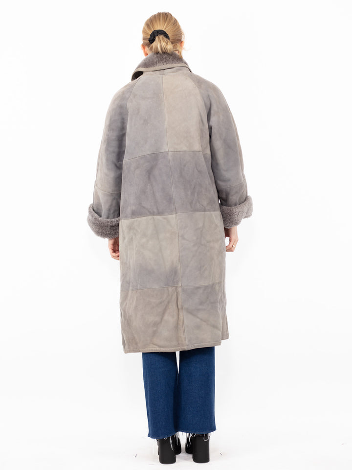 Vintage 80's Women Sheepskin Coat in Gray