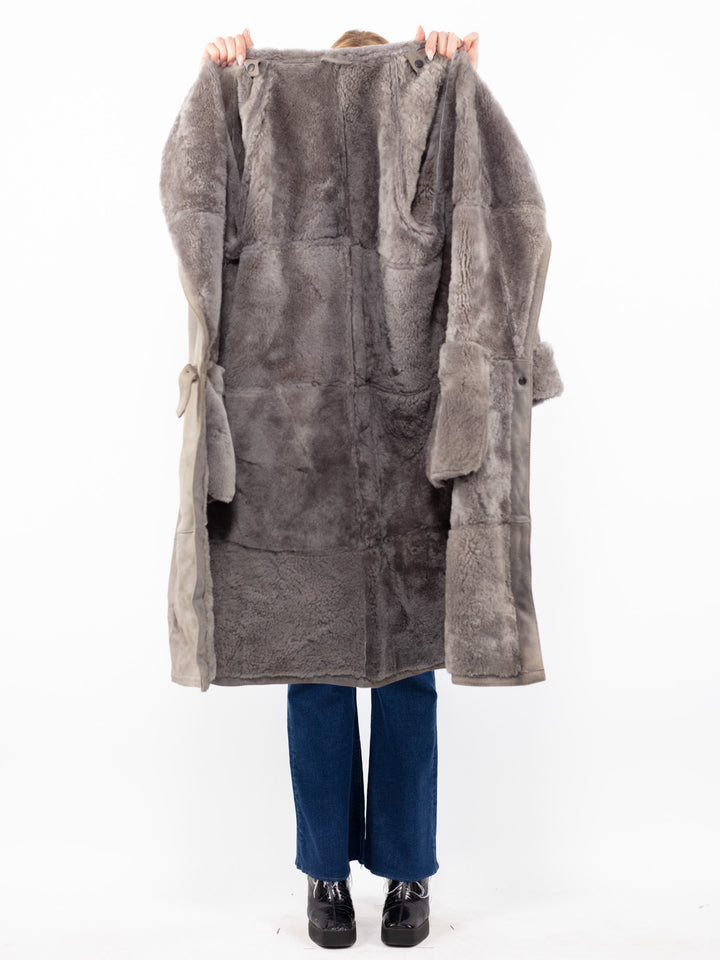 Vintage 80's Women Sheepskin Coat in Gray