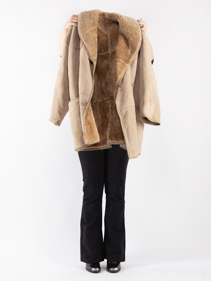 Vintage 90's Women Sheepskin in Beige