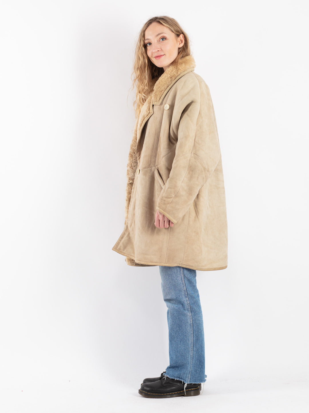 Vintage 80's Women Sheepskin Shearling Coat in Beige