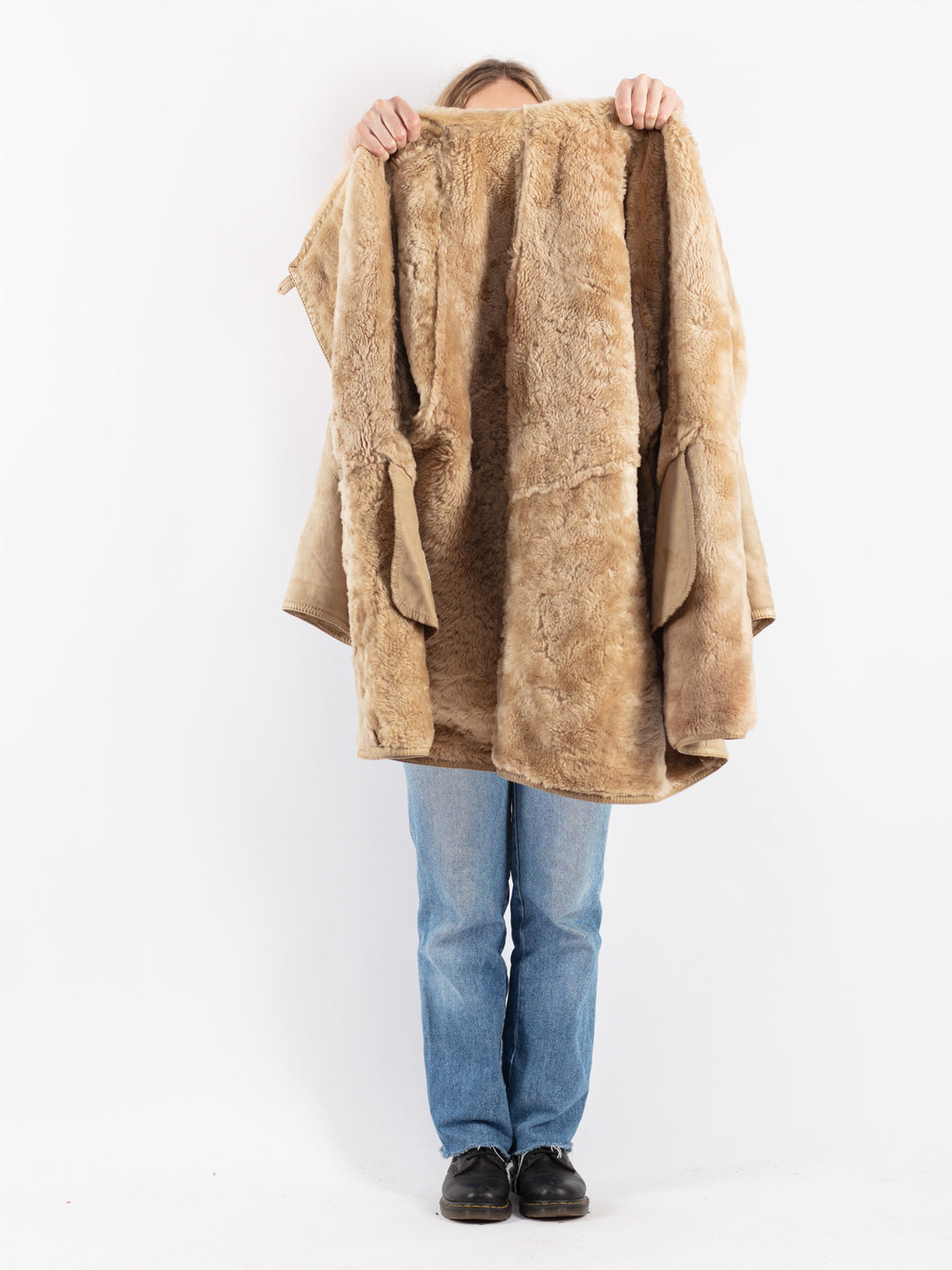 Vintage 80's Women Sheepskin Shearling Coat in Beige