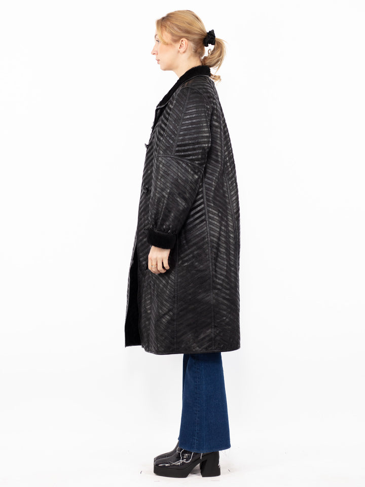 Vintage 80's Women Reversible Sheepskin Coat in Black