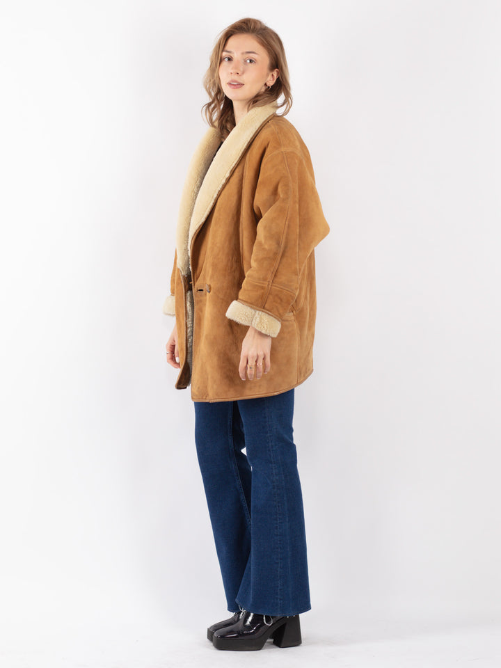 Vintage 80's Women Sheepskin Shearling Coat in Brown