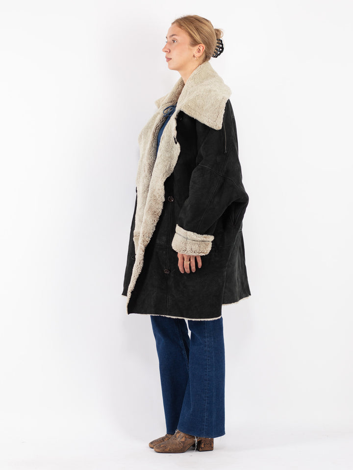 Vintage 80's Women Sheepskin Coat in Black