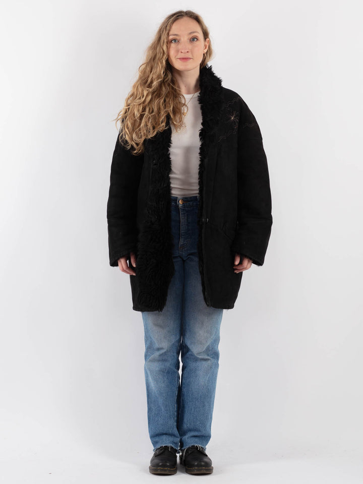 Vintage 80's Women Sheepskin Shearling Coat in BlackV9306