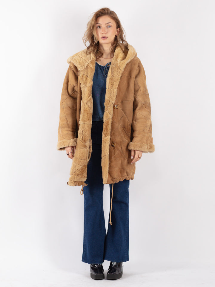 Vintage 80's Women Sheepskin Coat in Beige