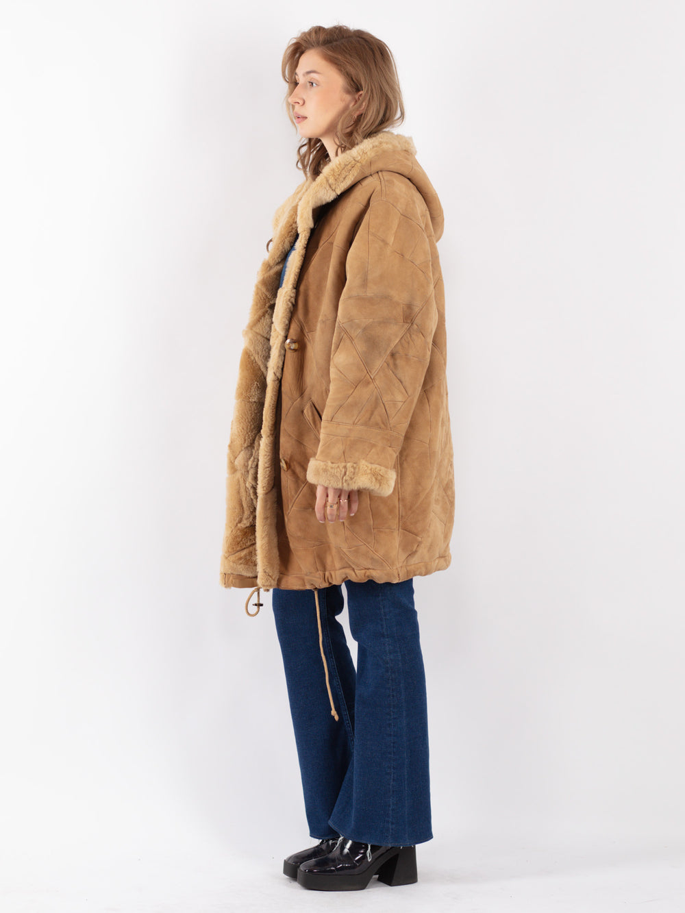 Vintage 80's Women Sheepskin Coat in Beige