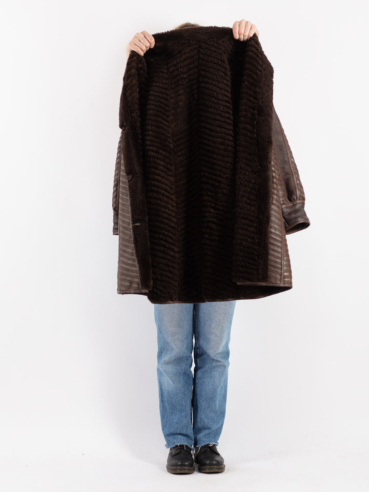Vintage 80's Women Sheepskin Coat in Brown