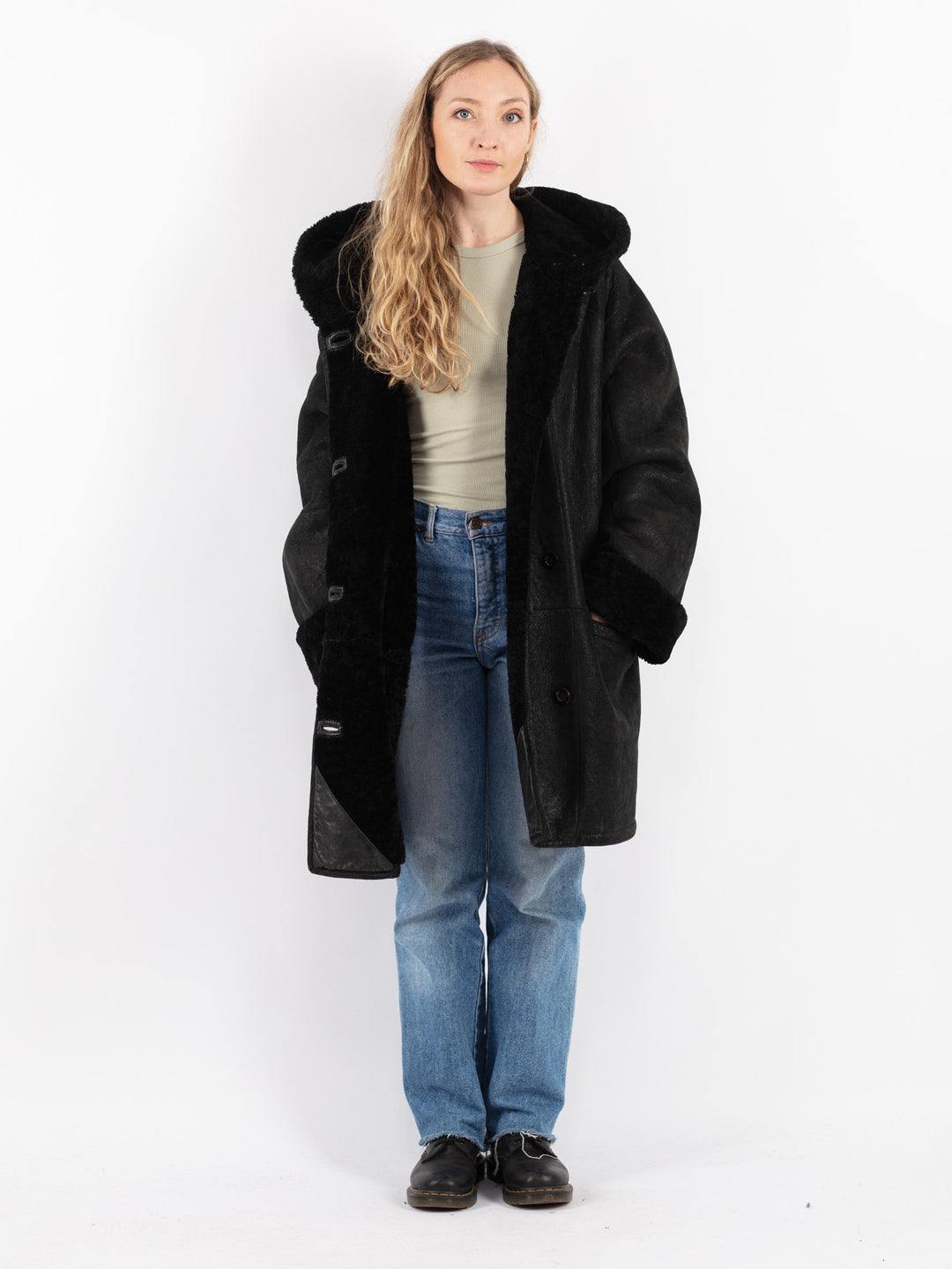 Vintage 80's Women Sheepskin Coat in Black