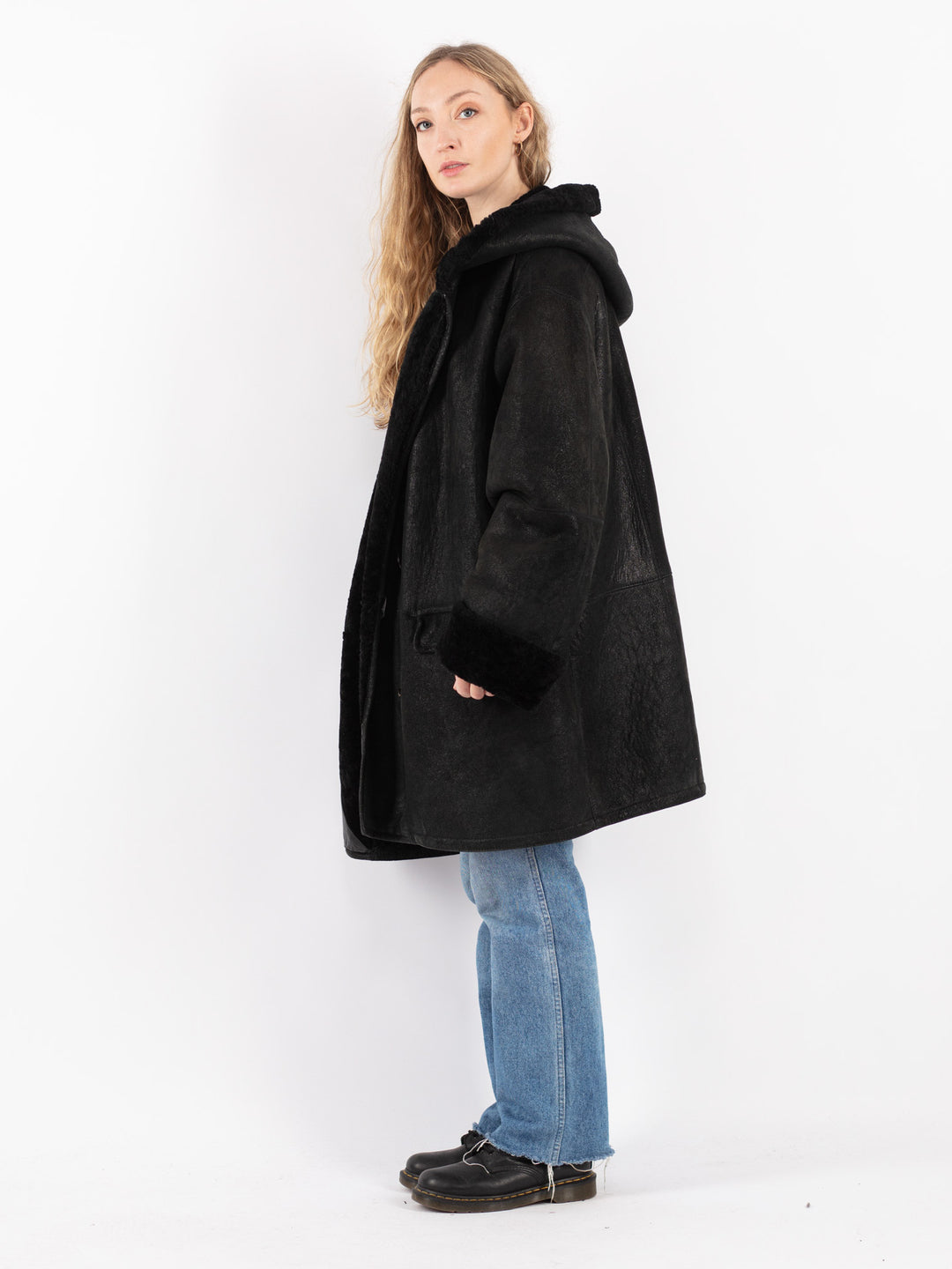 Vintage 80's Women Sheepskin Coat in Black