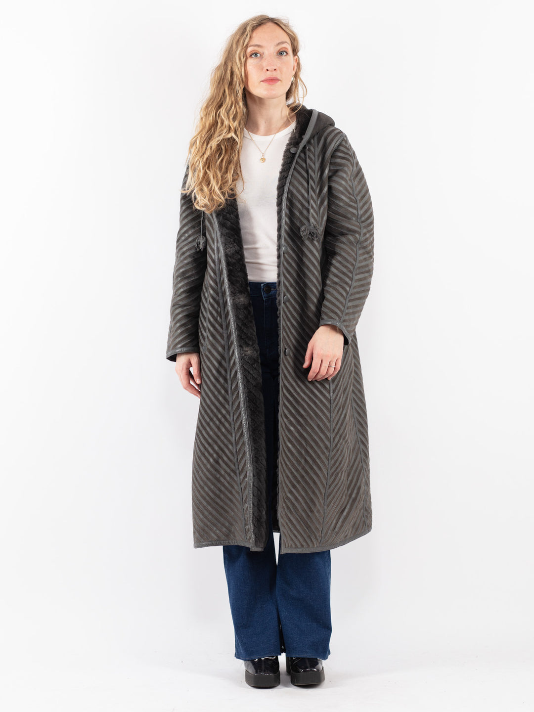 Vintage 80's Women Sheepskin Coat in Gray