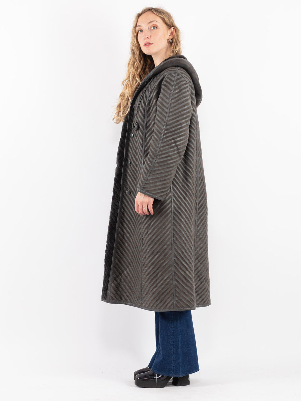 Vintage 80's Women Sheepskin Coat in Gray