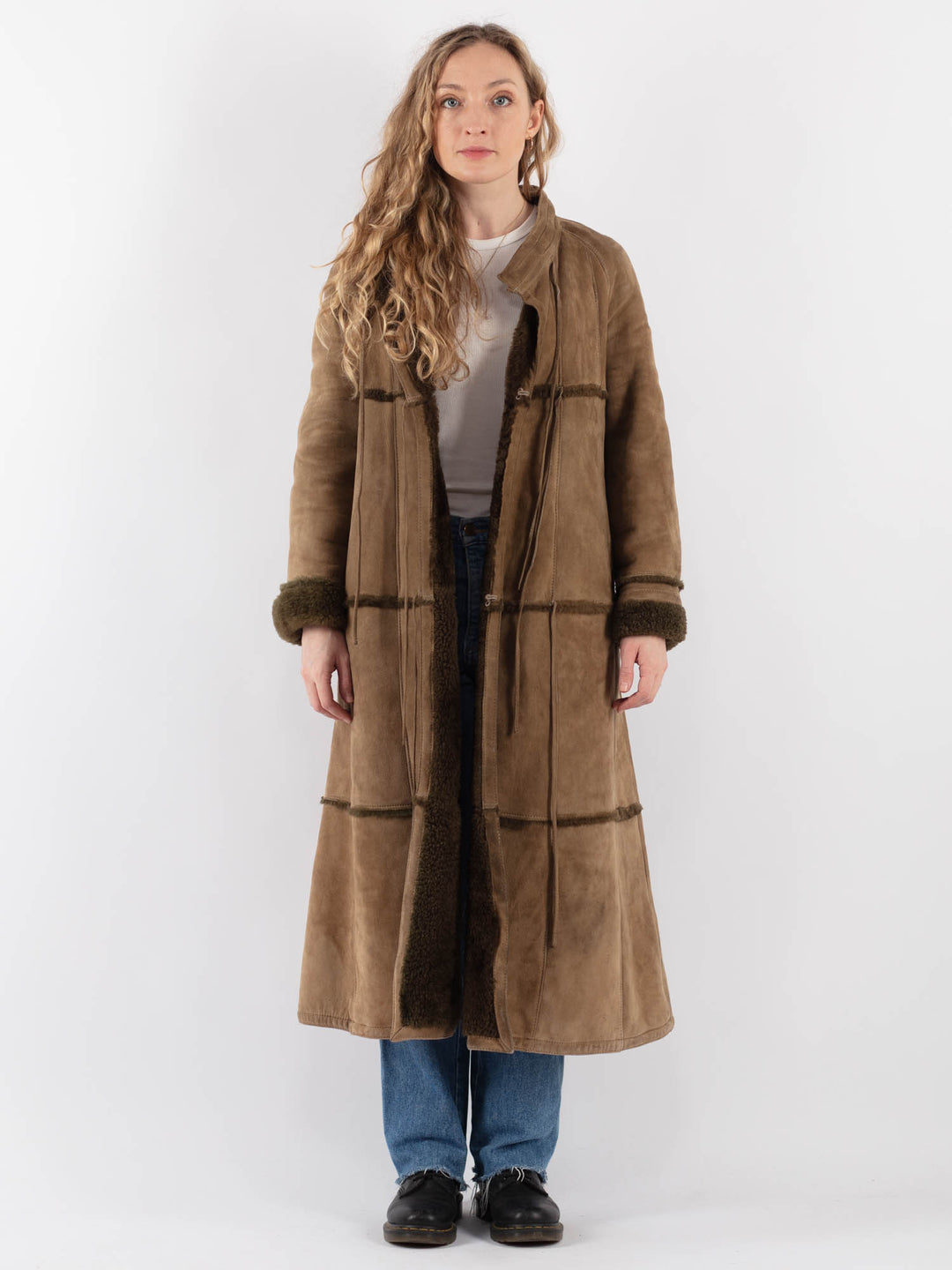 Vintage 80's Women Sheepskin Coat in BeigeV9319
