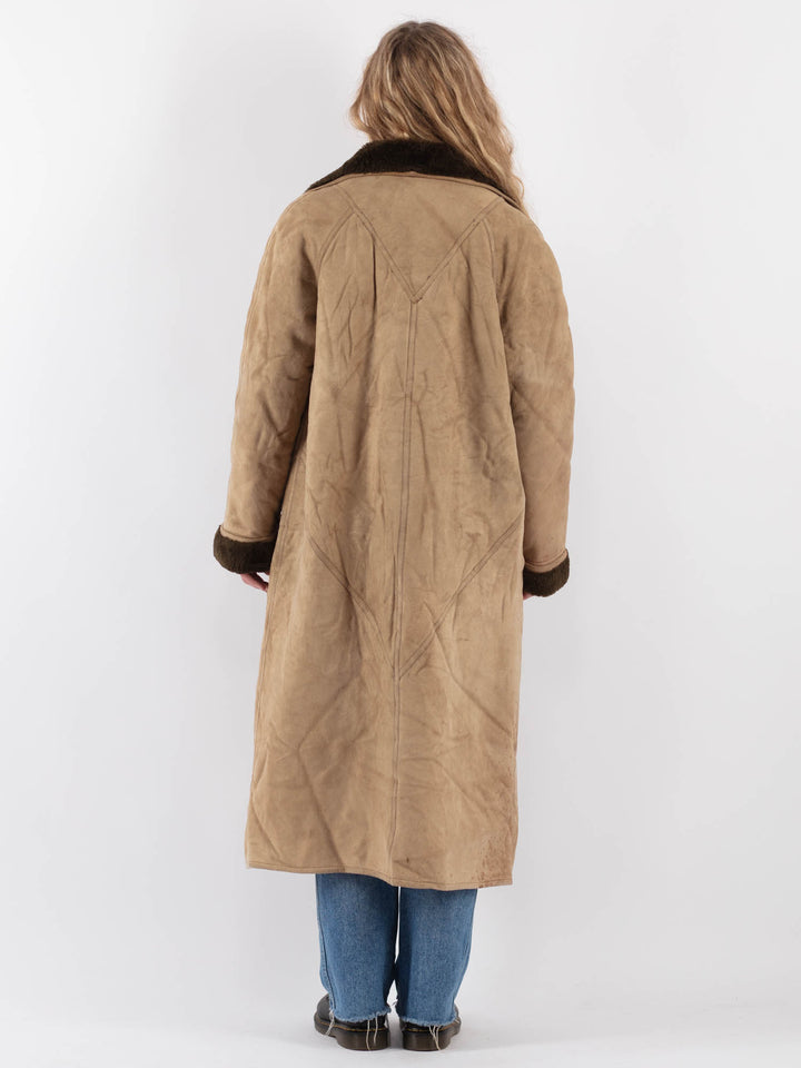 Vintage 80's Women Sheepskin Coat in BeigeV9321