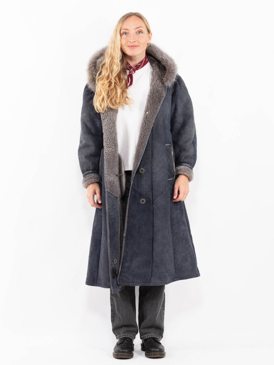 Vintage 80's Women Sheepskin Coat in BlueA0641