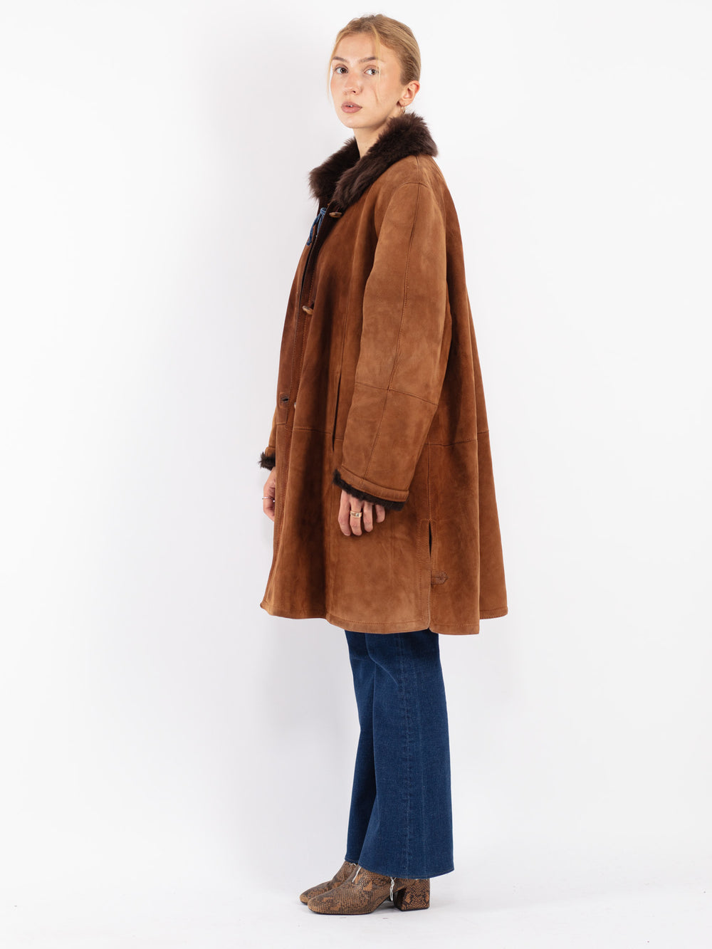 Vintage 80's Women Sheepskin Shearling Coat in Brown