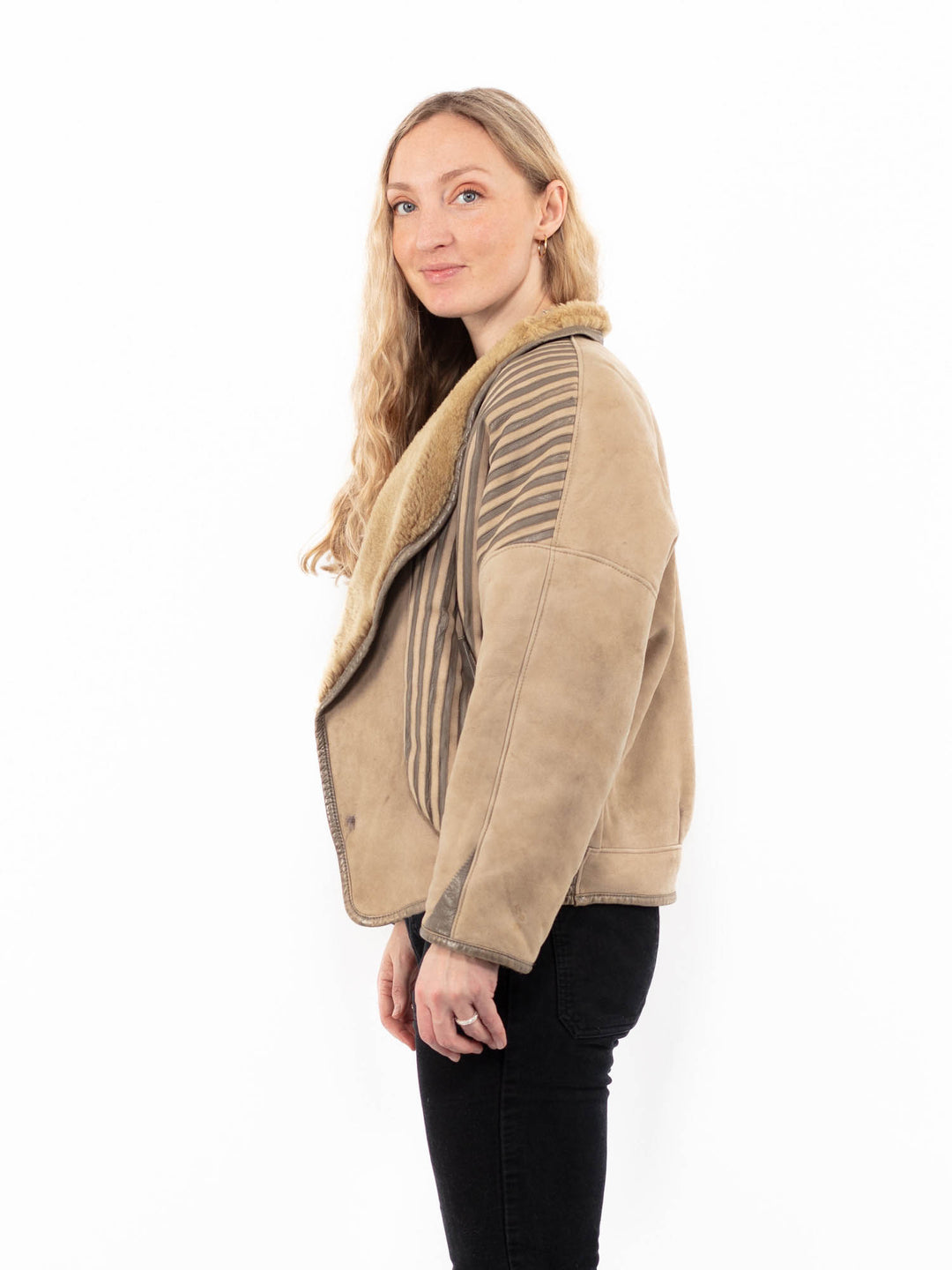 Vintage 80's Women Sheepskin Jacket in BeigeA0963