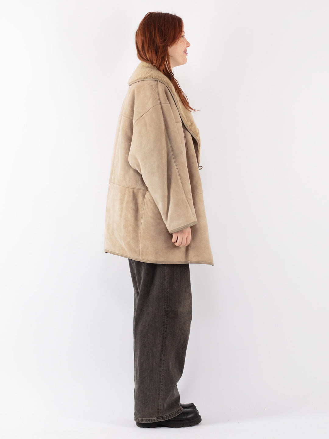 Vintage 80's Women Sheepskin Coat in Beige
