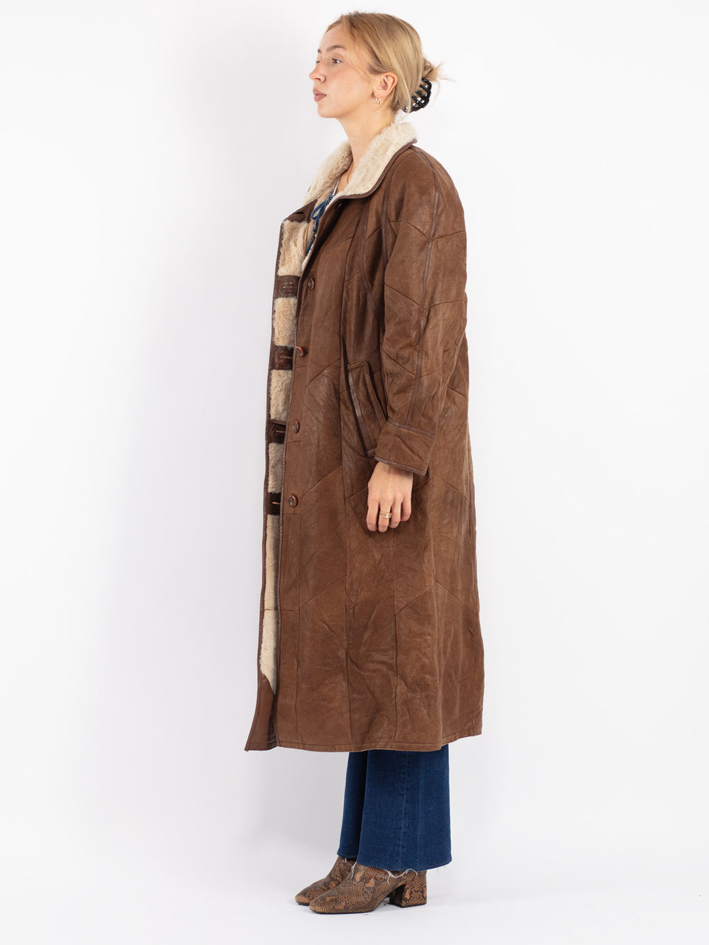 Vintage Women Sheepskin Coat in Brown