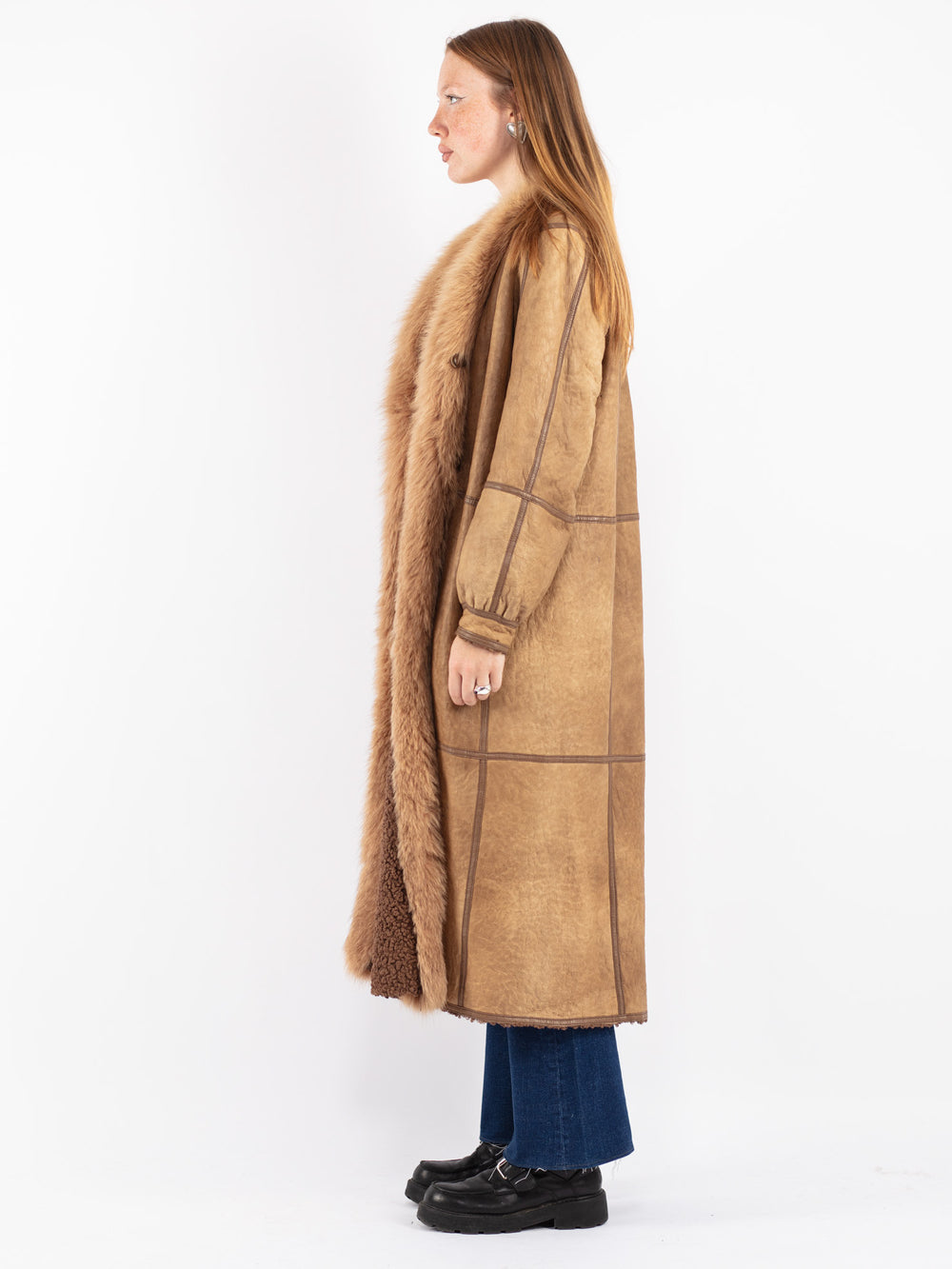 Vintage 80's Women Sheepskin Coat in Beige