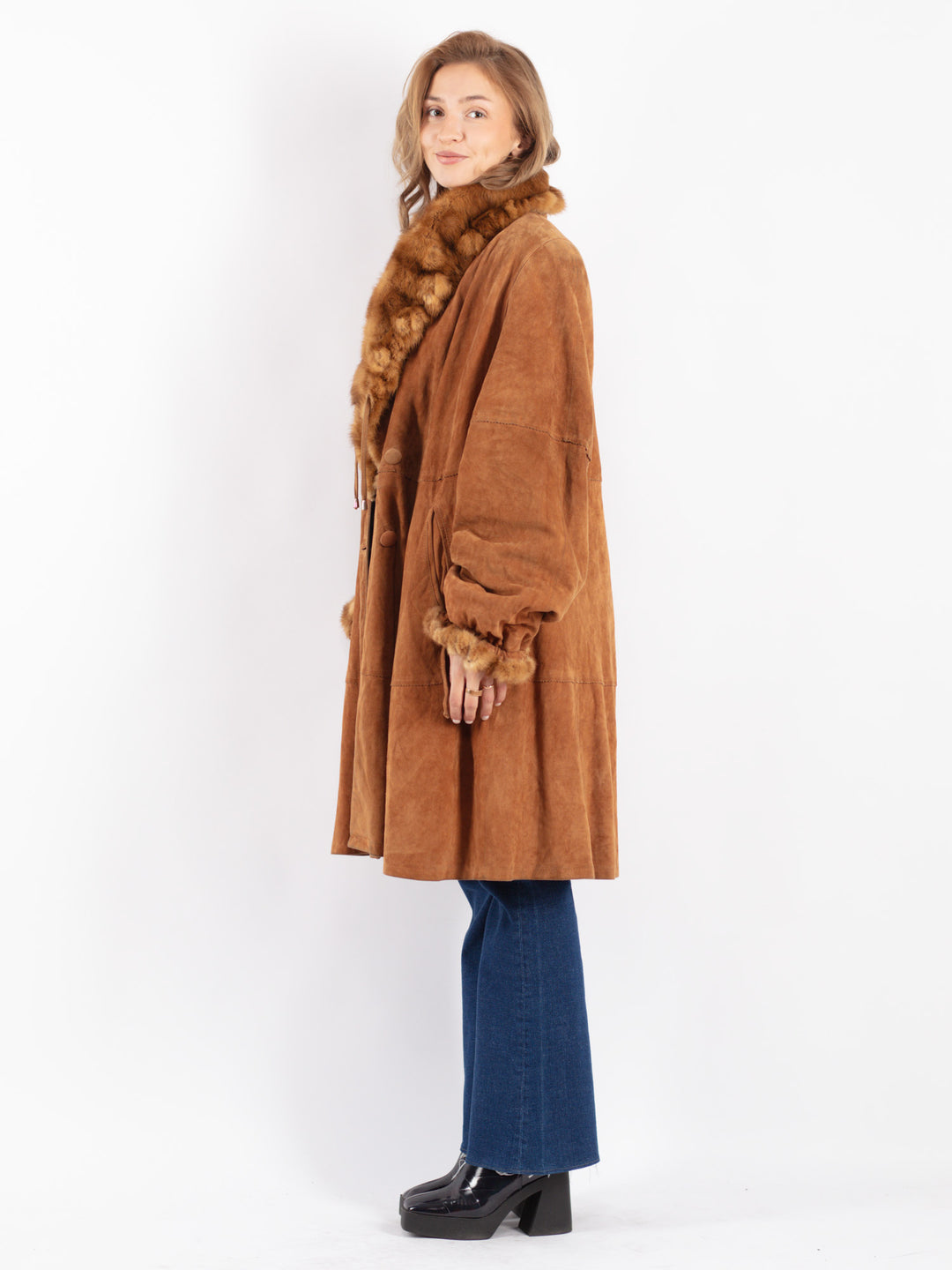 Vintage 80's Women Suede Coat in Brown