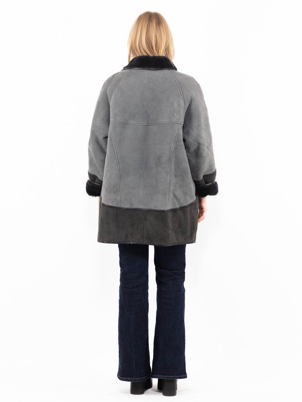 Vintage 90's Women Sheepskin Coat in GrayA1146