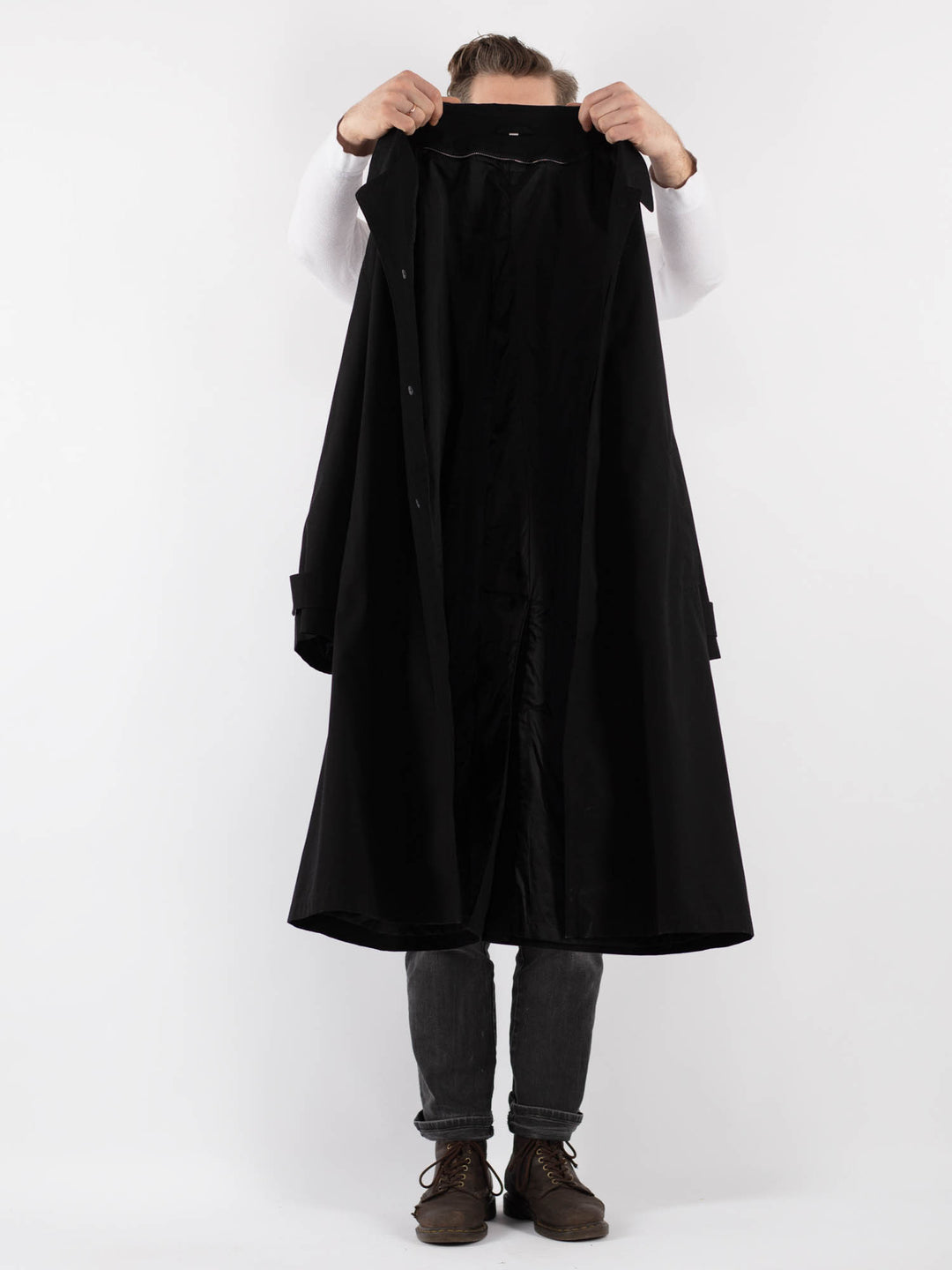 Vintage 90's Men Trench Coat in Black