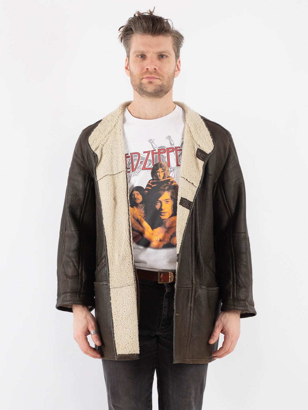 Vintage 90's Men Sheepskin Coat in BrownZ759