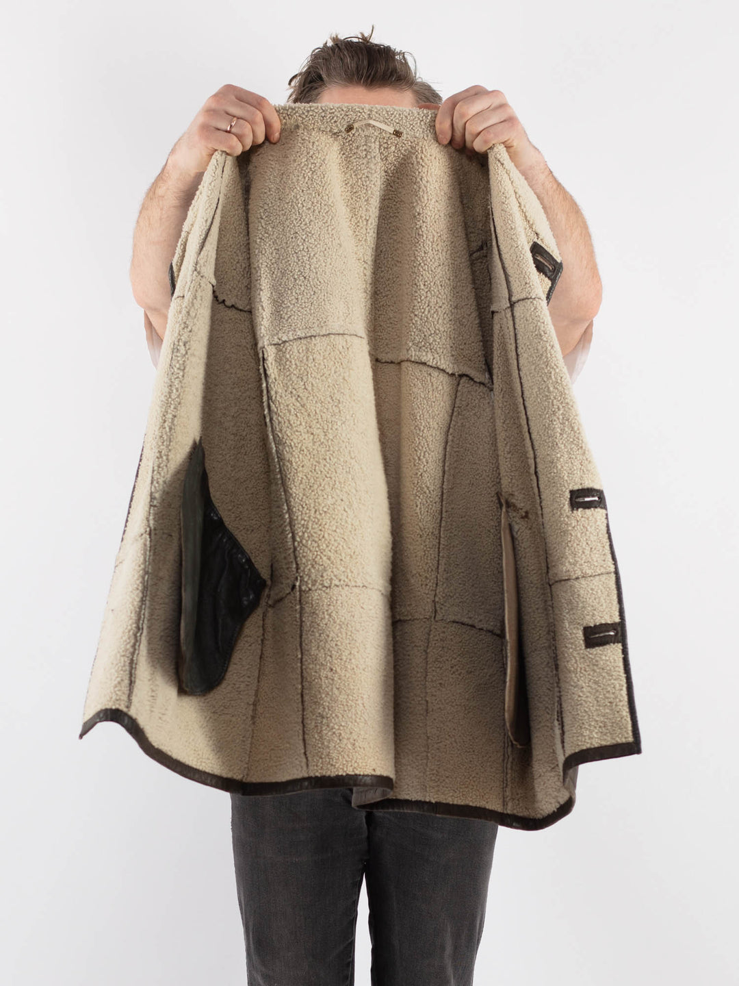 Vintage 90's Men Sheepskin Coat in BrownZ759