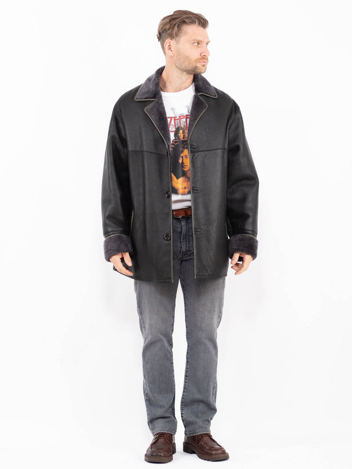 Vintage 90's Men Sheepskin Coat in BlackZ2037