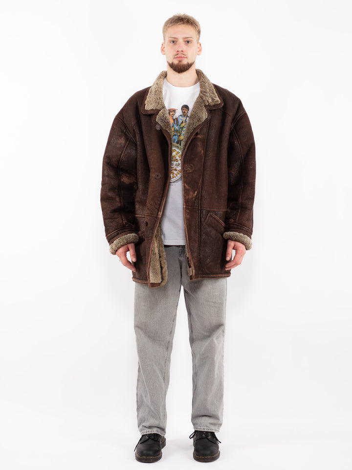 Vintage 90's Men Oversized Sheepskin Coat in Brown